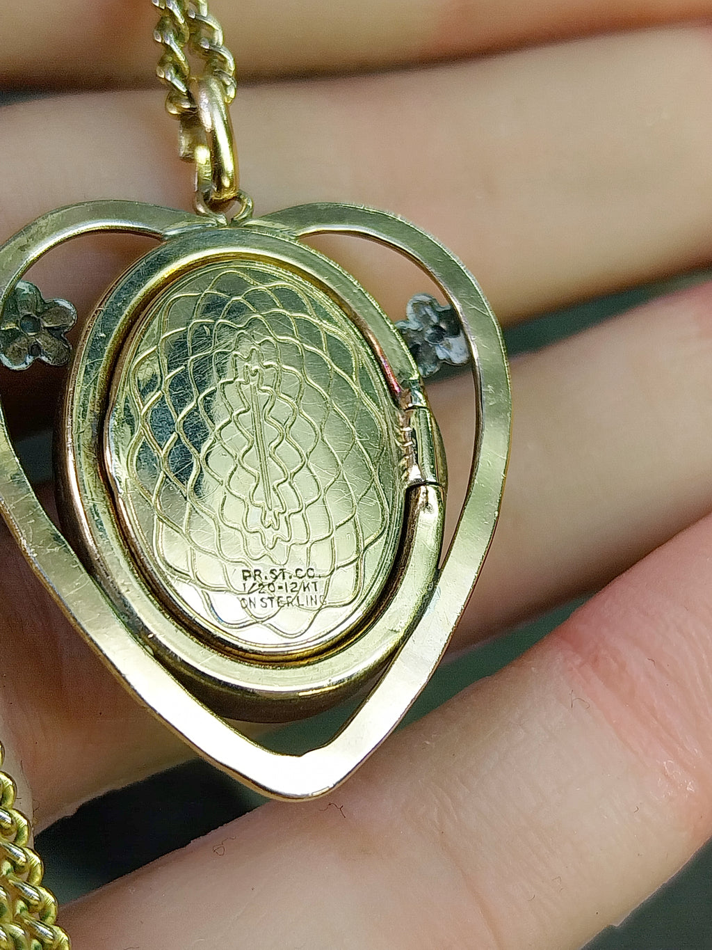 Vintage Black Enamelled Heart LOCKET Necklace - on 28" Chain - 13.5g