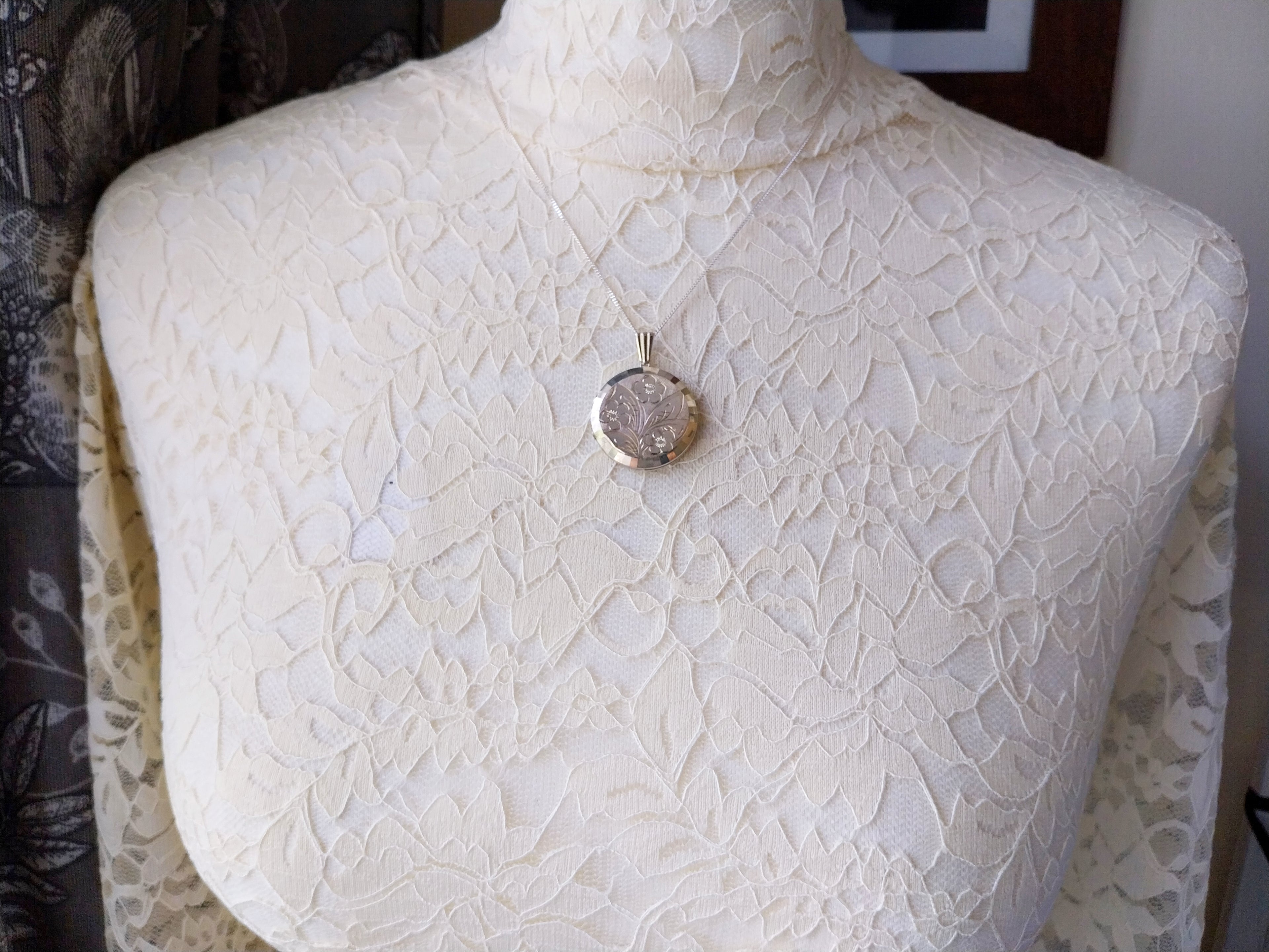 Vintage Georg Jensen SILVER LOCKET Necklace - Circle with 3 flowers on 18" Chain - 8.4g