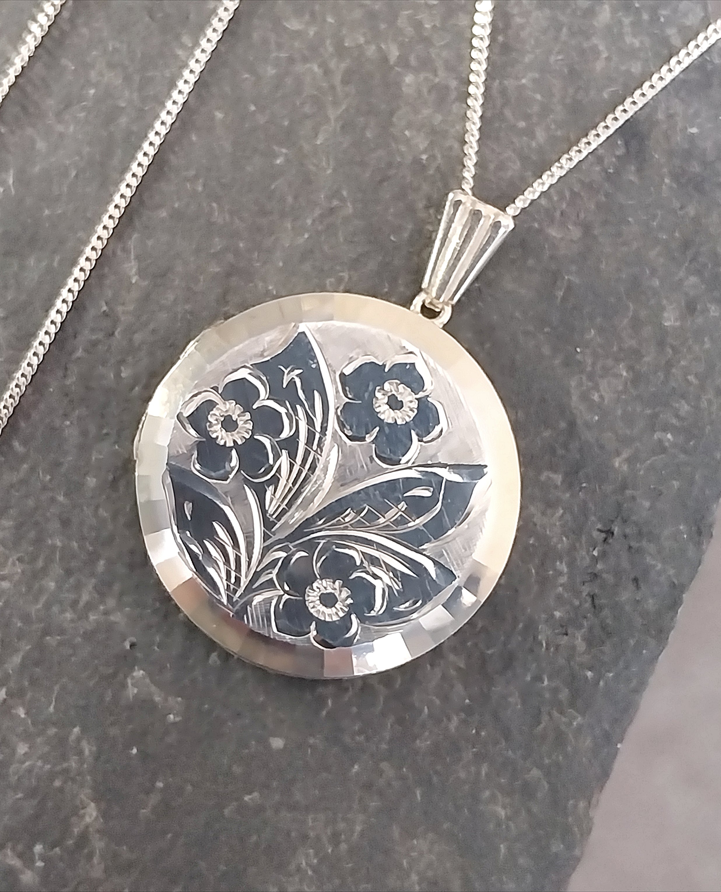 Vintage Georg Jensen SILVER LOCKET Necklace - Circle with 3 flowers on 18" Chain - 8.4g