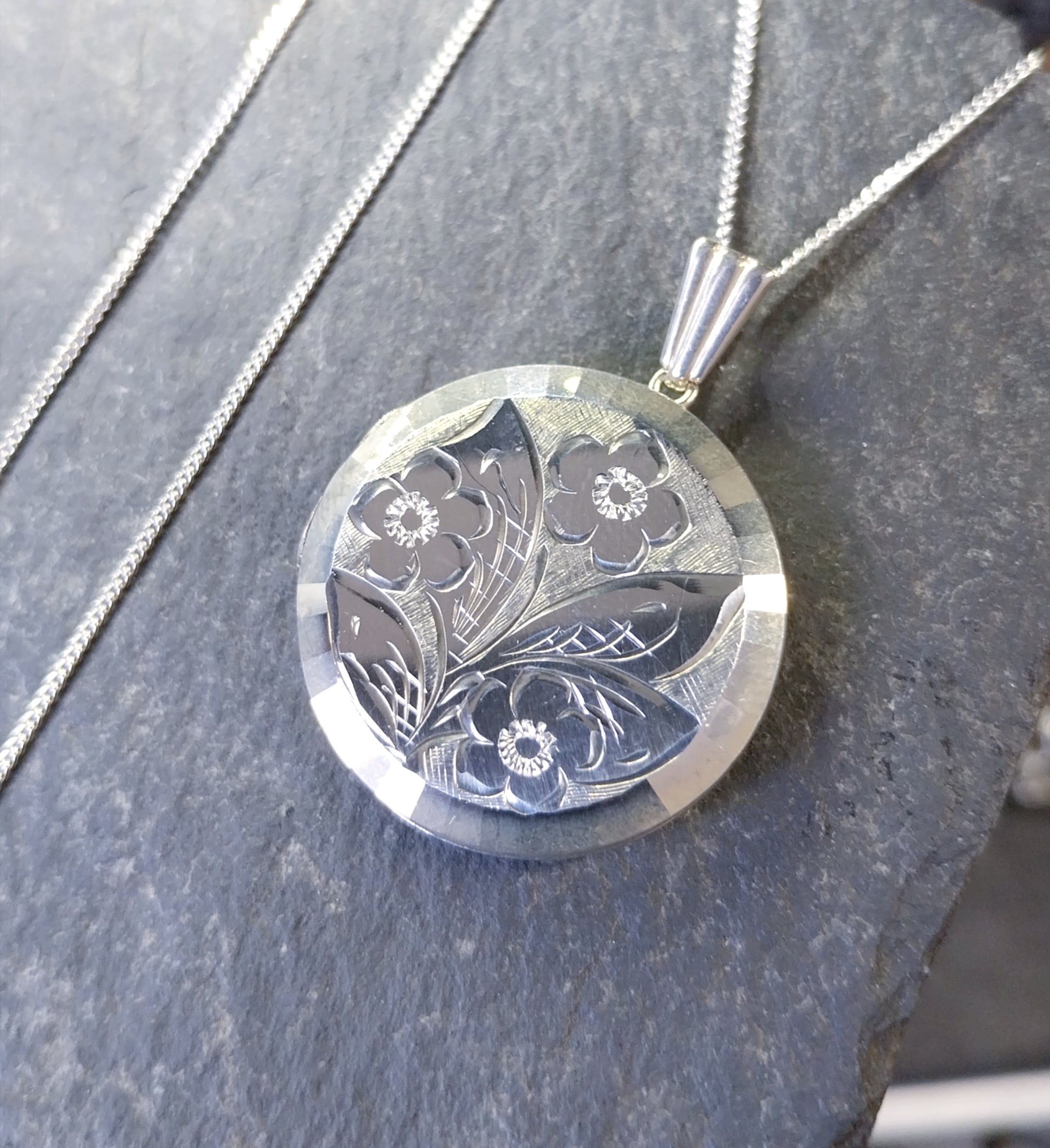 Vintage Georg Jensen SILVER LOCKET Necklace - Circle with 3 flowers on 18" Chain - 8.4g