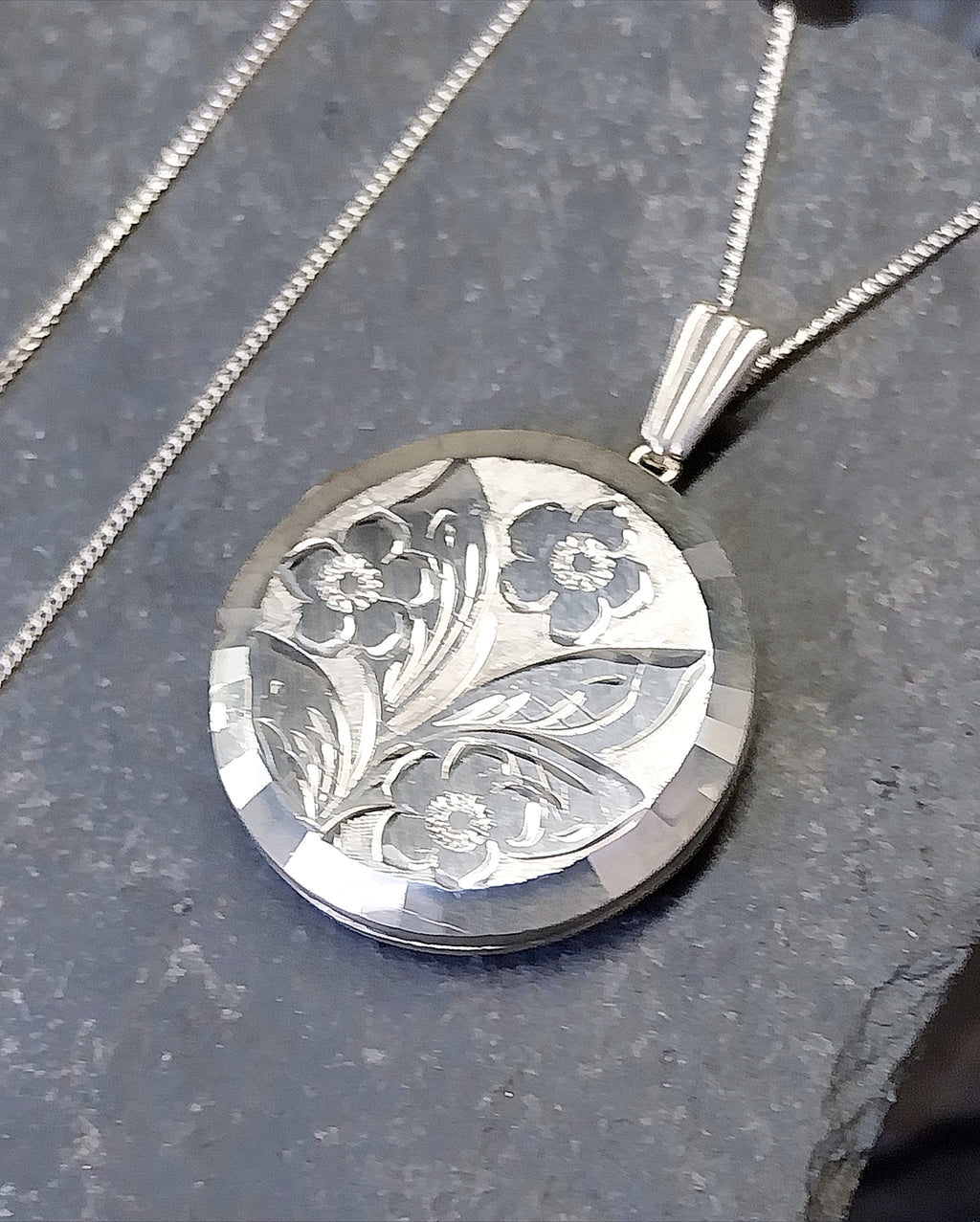 Vintage Georg Jensen SILVER LOCKET Necklace - Circle with 3 flowers on 18" Chain - 8.4g