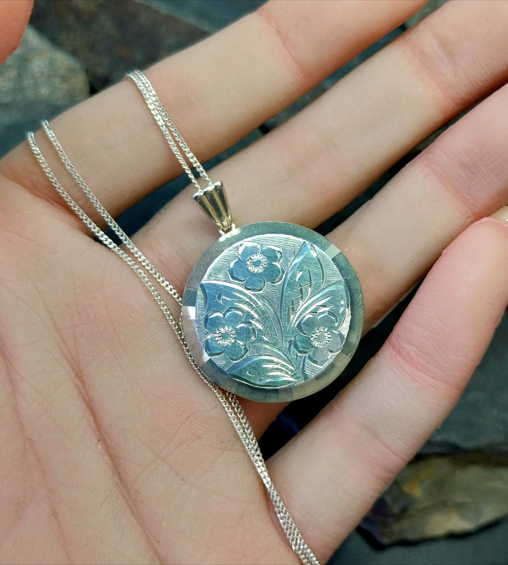 Vintage Georg Jensen SILVER LOCKET Necklace - Circle with 3 flowers on 18" Chain - 8.4g