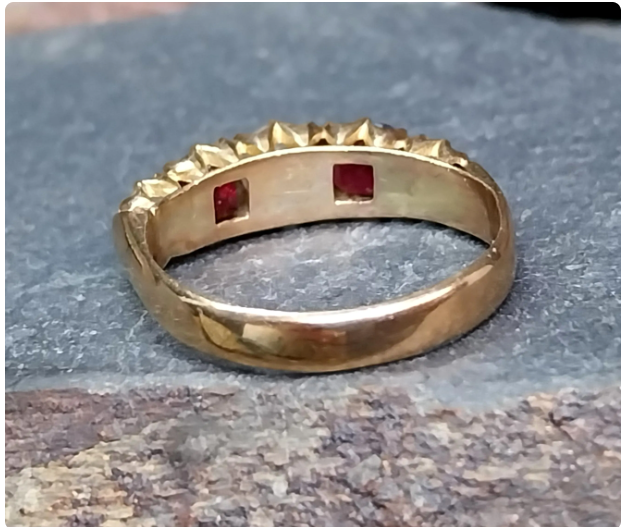 Antique Victorian 9ct GOLD Ring - Size uk M (us 6) - Chester Hallmarked - 1.9g