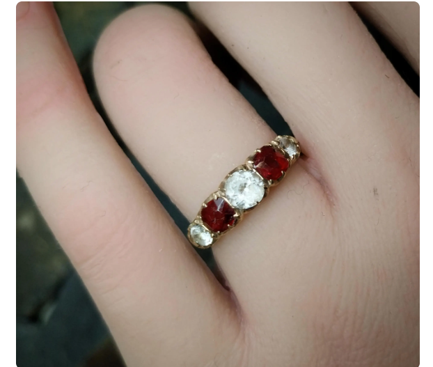 Antique Victorian 9ct GOLD Ring - Size uk M (us 6) - Chester Hallmarked - 1.9g