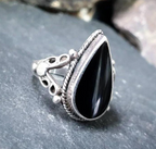 SILVER TEARDROP RING - Jet Black Onyx Stone - Size uk R ( usa 8.5) - 8.7g