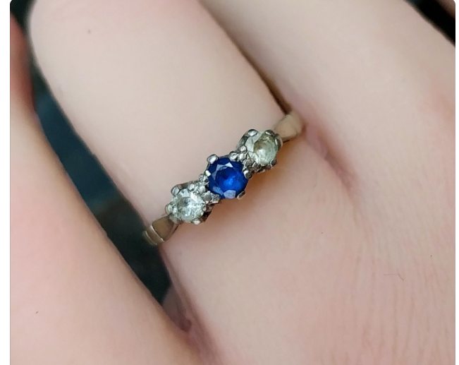 Vintage Art Deco 9ct Gold & Silver BLUE Stone Ring - Size uk M (us 6) - 1.4g