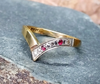 9ct GOLD WISHBONE RING with Ruby & Diamonds - Size uk R (us 8.5) - 2.1g