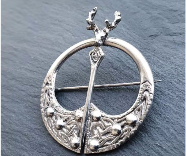 Vintage Silver CELTIC PENANNULAR Brooch with Stag Head-  11.5g
