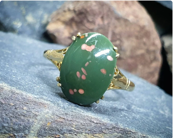 Antique 9ct GOLD BLOODSTONE Agate RING - Size uk T (us 9.5) - 3.2g