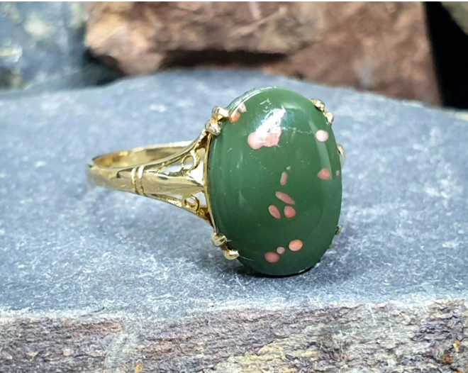 Antique 9ct GOLD BLOODSTONE Agate RING - Size uk T (us 9.5) - 3.2g