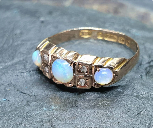Antique 9ct Rose Gold Triple Fire OPAL & DIAMOND Ring - 1904 - Size uk M (6)