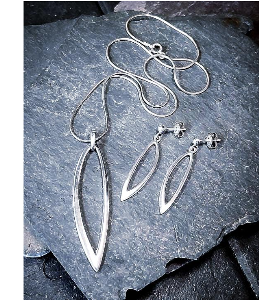 ORTAK SILVER Necklace and Matching Earrings Gift Set - Malcolm Gray Scottish