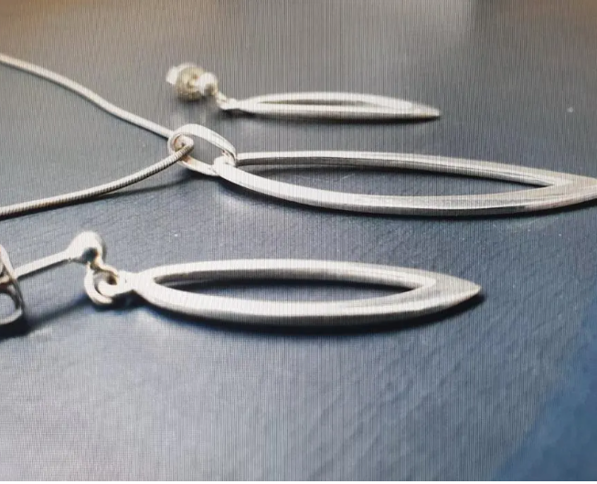 ORTAK SILVER Necklace and Matching Earrings Gift Set - Malcolm Gray Scottish