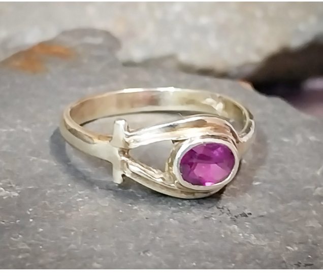 Vintage 9ct GOLD ANKH Ring with Purple Amethyst - Size uk L (us 5.5) 1.9g