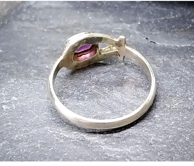 Vintage 9ct GOLD ANKH Ring with Purple Amethyst - Size uk L (us 5.5) 1.9g