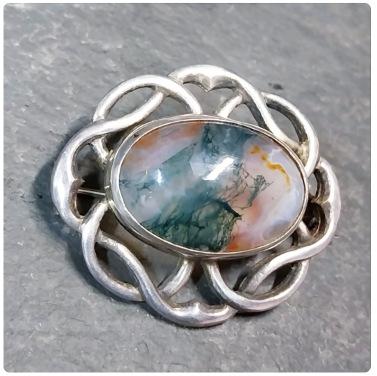 THOMAS EBBUTT Moss Agate Brooch - Scottish Silver c.1967 - 9g