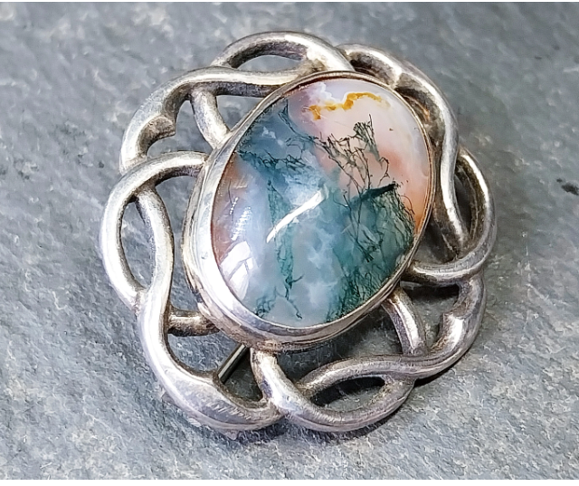 THOMAS EBBUTT Moss Agate Brooch - Scottish Silver c.1967 - 9g