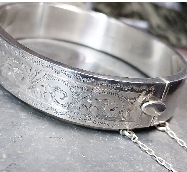 Vintage Stunning SILVER BANGLE Bracelet - JG 1961 - 21.3g