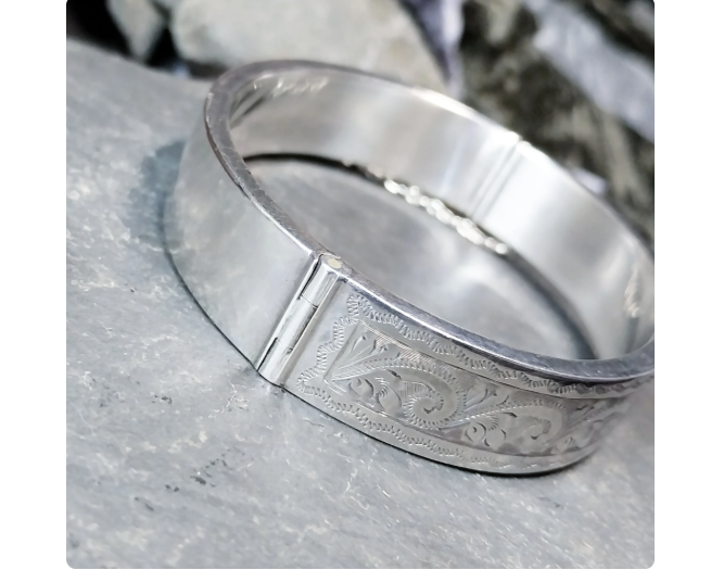 Vintage Stunning SILVER BANGLE Bracelet - JG 1961 - 21.3g