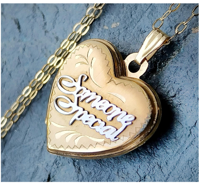 9ct GOLD Heart Locket Necklace 'Someone Special' on 16" Chain - 2.1g