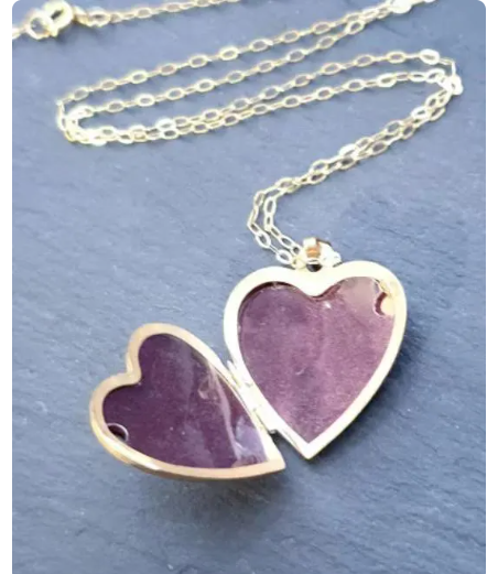 9ct GOLD Heart Locket Necklace 'Someone Special' on 16" Chain - 2.1g
