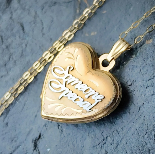 9ct GOLD Heart Locket Necklace 'Someone Special' on 16" Chain - 2.1g