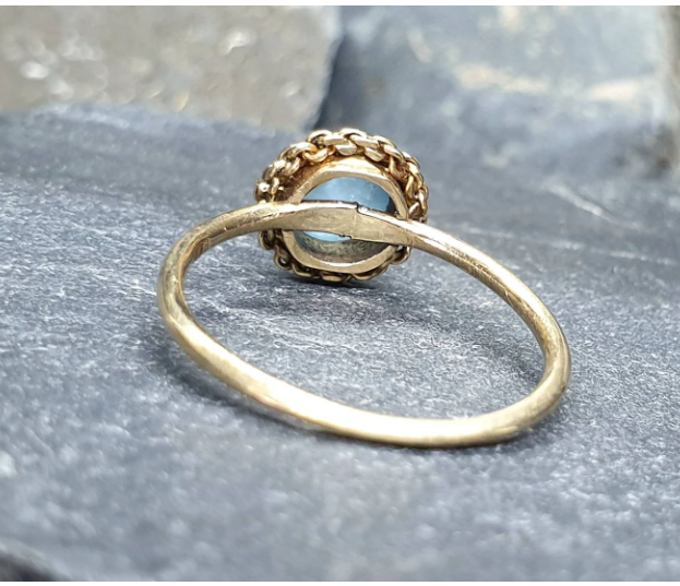 9ct Gold Misty BLUE CHALCEDONY Moonstone RING - Vintage - Size uk P (7.5) - 1.7g