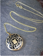 Antique 9ct Gold LOCKET NECKLACE - Black Enamel 'In Memory Of' on 18" Chain 5.5g