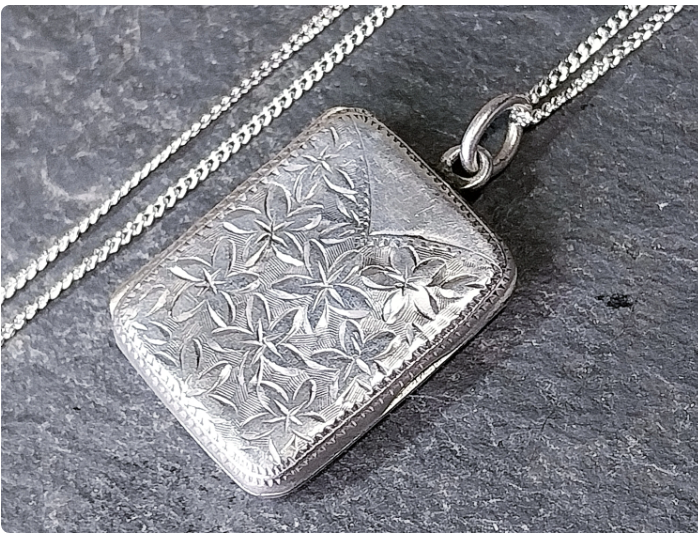 Edwardian SILVER Rectangular LOCKET, Chester 1908 on 18" Chain - 5.2g