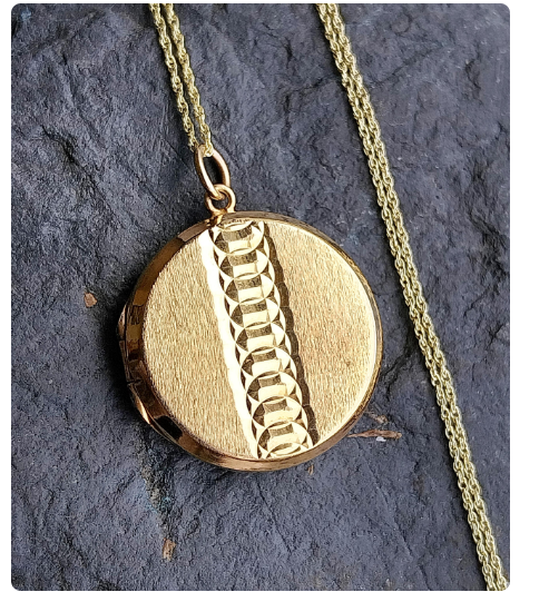 Antique 9ct GOLD Round Locket with Geometric Design on 20" Chain - 5.2g