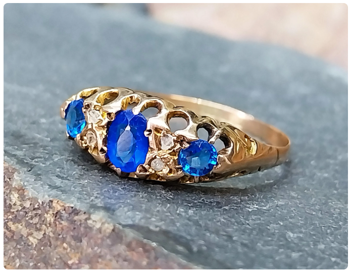 Antique Victorian 9ct GOLD Ring c.1887 - Blue Stones - UK Size P (us 7.5) - 1.4g