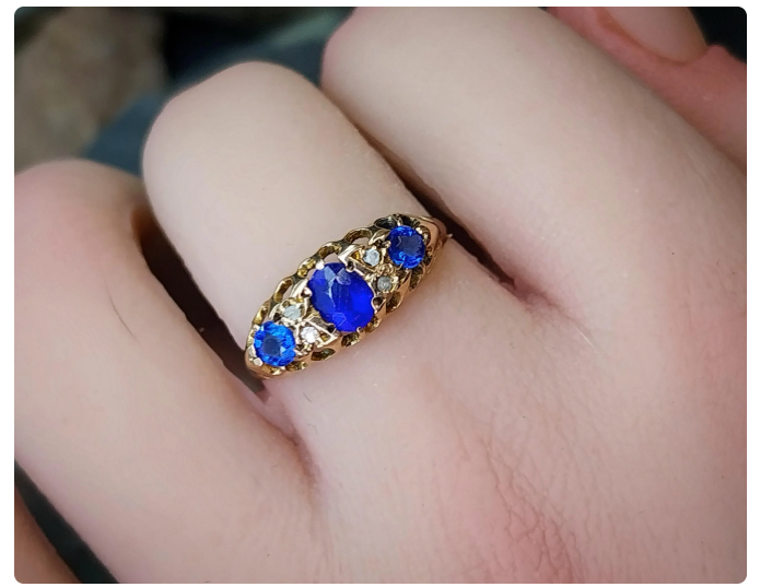 Antique Victorian 9ct GOLD Ring c.1887 - Blue Stones - UK Size P (us 7.5) - 1.4g