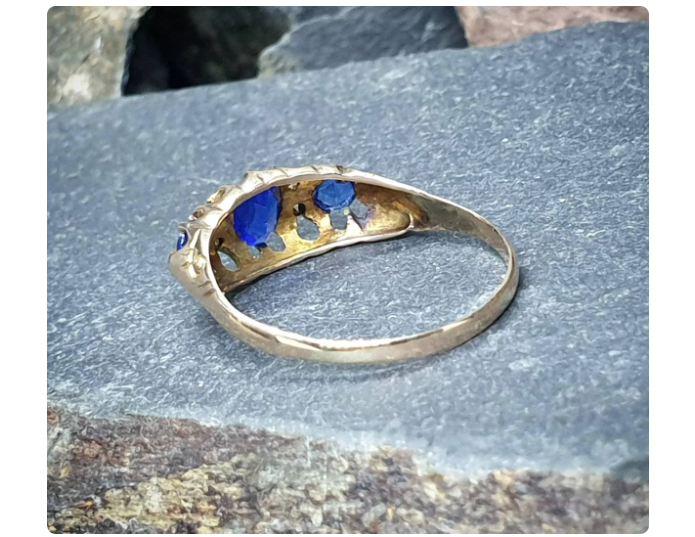 Antique Victorian 9ct GOLD Ring c.1887 - Blue Stones - UK Size P (us 7.5) - 1.4g