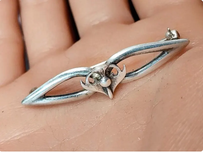 Silver OLA GORIE CELTIC Thistle Brooch - Sterling Silver - omg - 3.9g