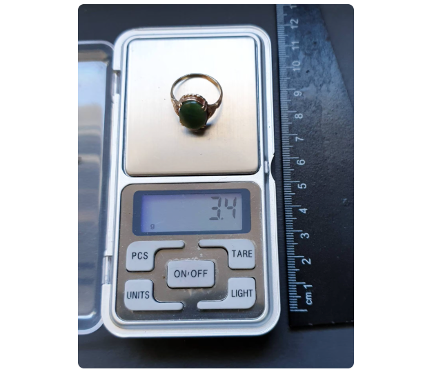 Antique 9ct Rose Gold Green Agate Ring  chryophase Jade Emerald O 1/2 (7.5) 3.4g