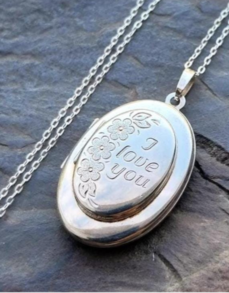 Vintage SILVER LOCKET - Oval with Double door opening on 20" Chain - 5.4g