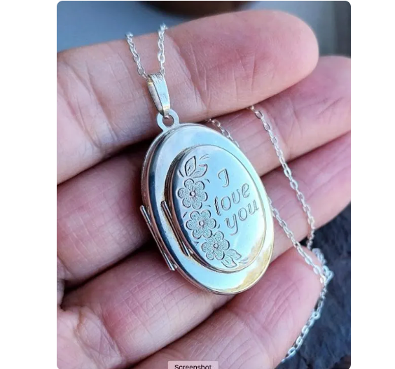 Vintage SILVER LOCKET - Oval with Double door opening on 20" Chain - 5.4g