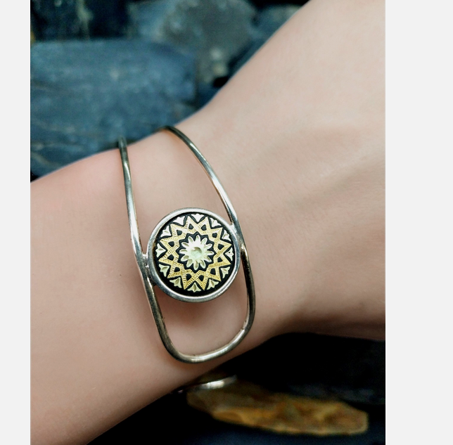 Vintage SILVER  BANGLE Bracelet - Enamel Mandela Star - 10.9g
