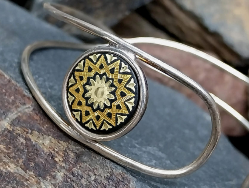 Vintage SILVER  BANGLE Bracelet - Enamel Mandela Star - 10.9g