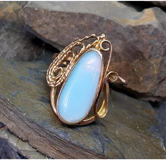 Vintage 14ct ROSE GOLD Opaline Ring - Size uk R (8.5) - Hallmarked - 4.3g