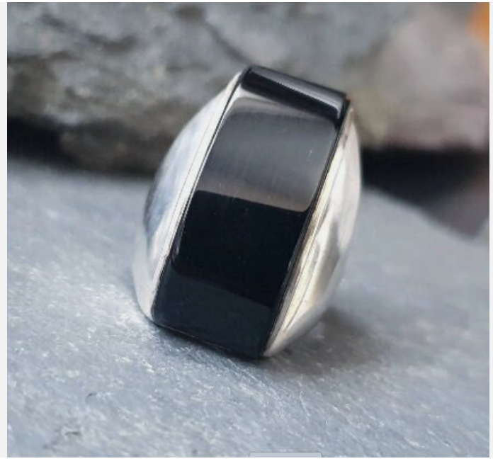 Huge SILVER ONYX Signet Ring - Jet Black Stone - Size uk O ( us 7) - 15.7g