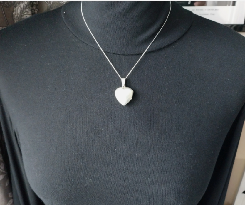 Sterling Silver Puffy HEART Locket & Chain necklace - 18" - 4.9g