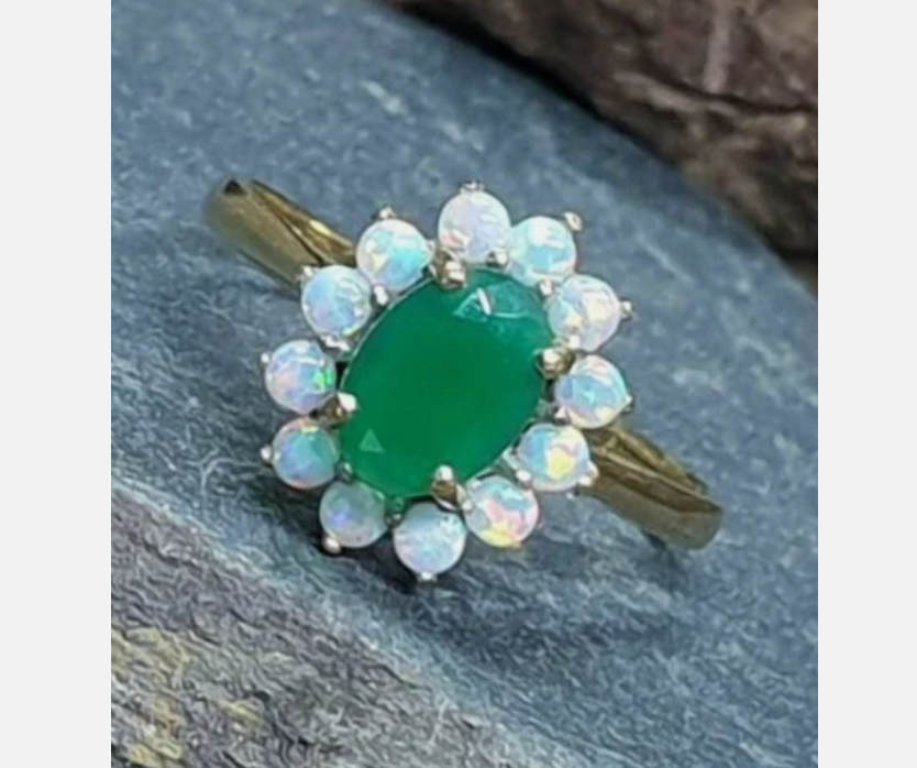 9ct GOLD Fire Opal & Green Stone Ring - Size uk L (us 5.75) - Hallmarked - 1.6g