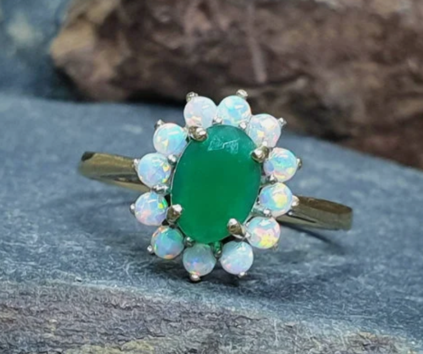 9ct GOLD Fire Opal & Green Stone Ring - Size uk L (us 5.75) - Hallmarked - 1.6g