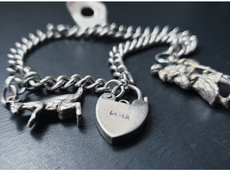 Vintage STERLING SILVER LINK BRACELET with 3 Charms and Padlock Lock 18.1g