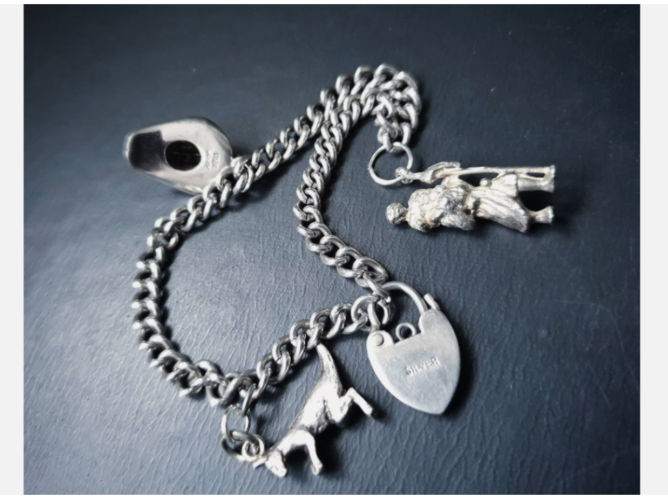 Vintage STERLING SILVER LINK BRACELET with 3 Charms and Padlock Lock 18.1g