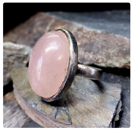 Huge SILVER RING with Rose Quartz Stone - uk size M 1/2 (us 6.5) - 12.8g