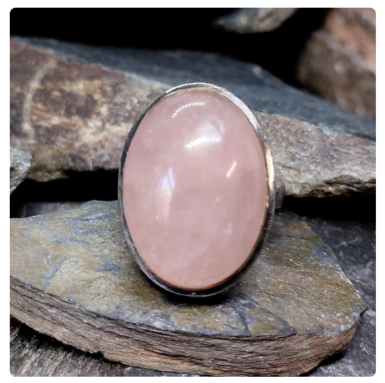 Huge SILVER RING with Rose Quartz Stone - uk size M 1/2 (us 6.5) - 12.8g