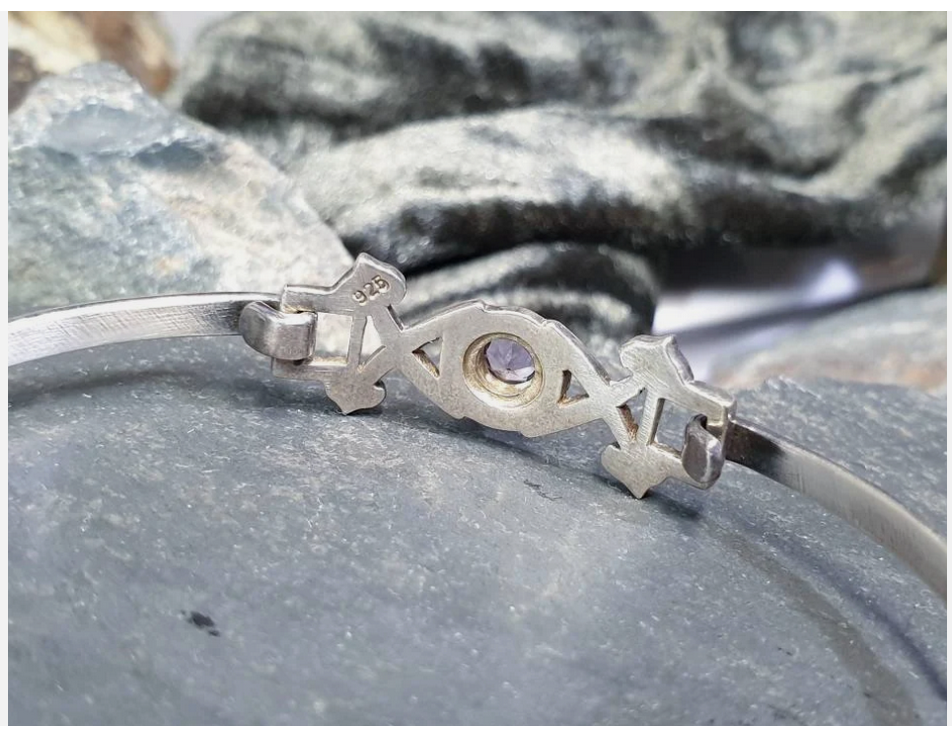 Sterling SILVER BANGLE Bracelet - with Light Purple Amethyst Stone - 7.4g