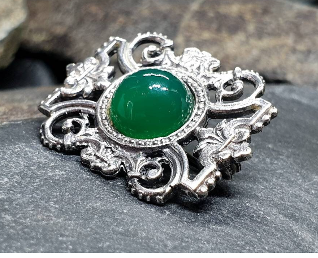 Vintage GREEN GEMSTONE BROOCH - Sterling Silver Edinburgh 1962 - 5.7g